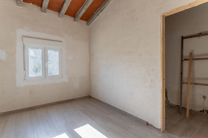 Image No.8-2 Bed Villa for sale