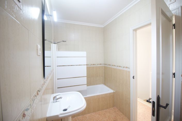 Image No.17-3 Bed Apartment for sale