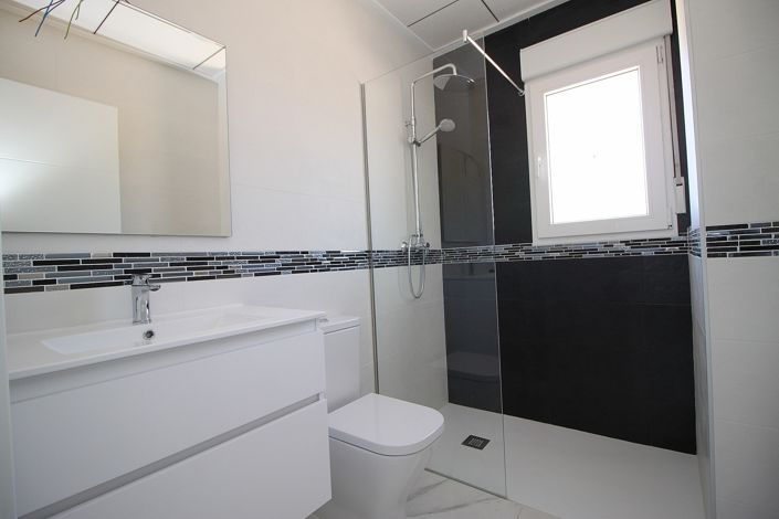 Image No.12-6 Bed Villa for sale