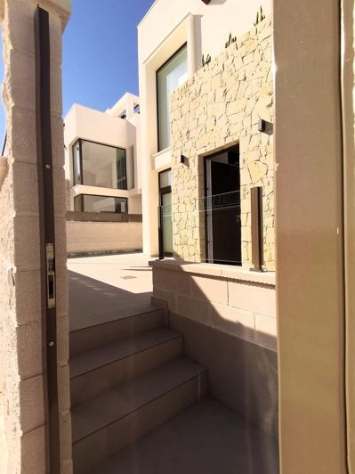 Image No.26-3 Bed Villa for sale