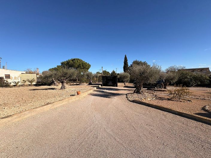 Image No.35-Maison de campagne de 3 chambres à vendre à Caudete