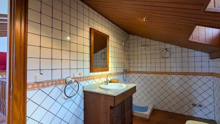 Image No.45-4 Bed Villa for sale