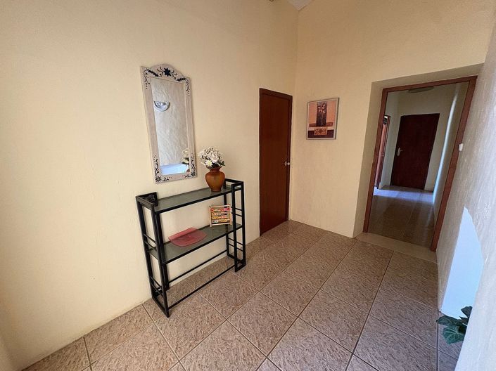 Image No.36-6 Bed Townhouse for sale