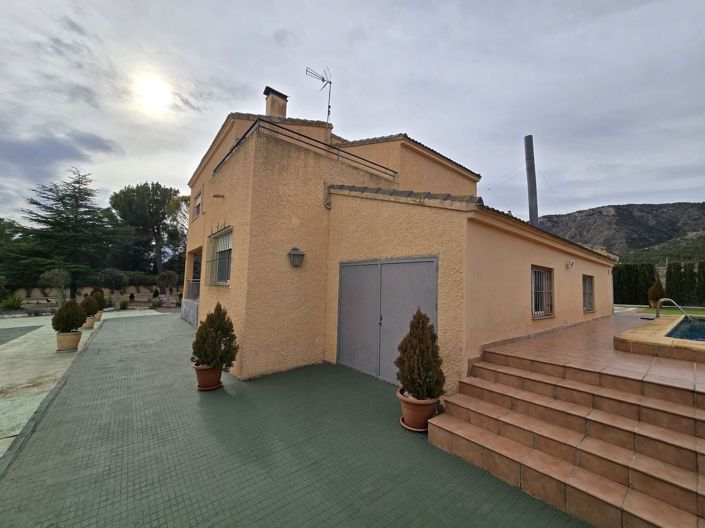 Image No.11-4 Bed Country House for sale