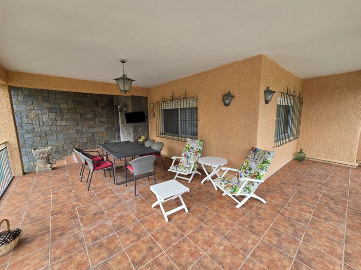 Image No.13-4 Bed Country House for sale