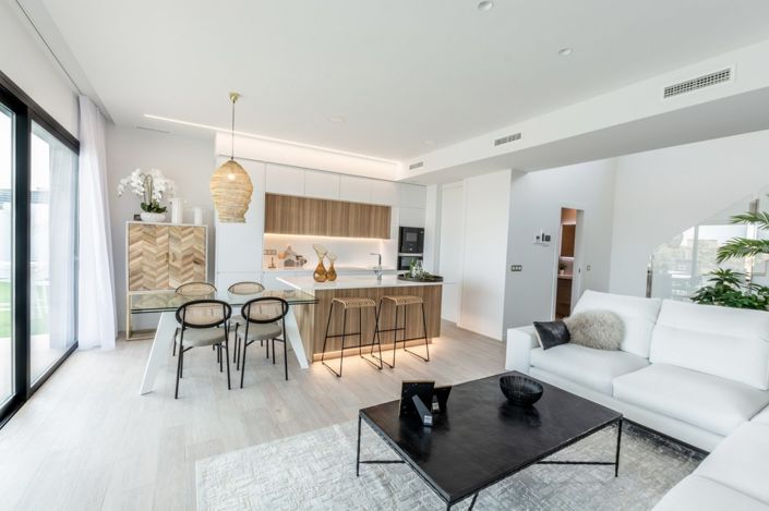 Image No.3-4 Bed Villa for sale