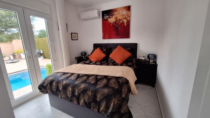 Image No.11-3 Bed Villa for sale