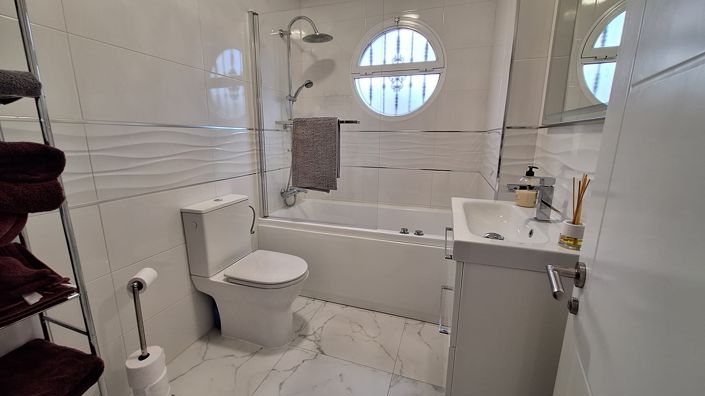 Image No.14-3 Bed Villa for sale