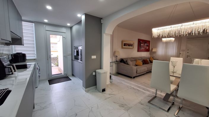 Image No.4-3 Bed Villa for sale