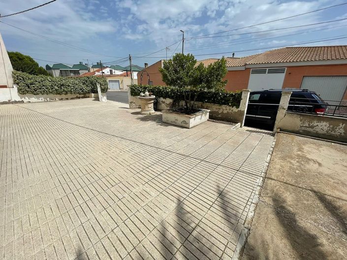 Image No.5-Maison de ville de 5 chambres à vendre à Salinas