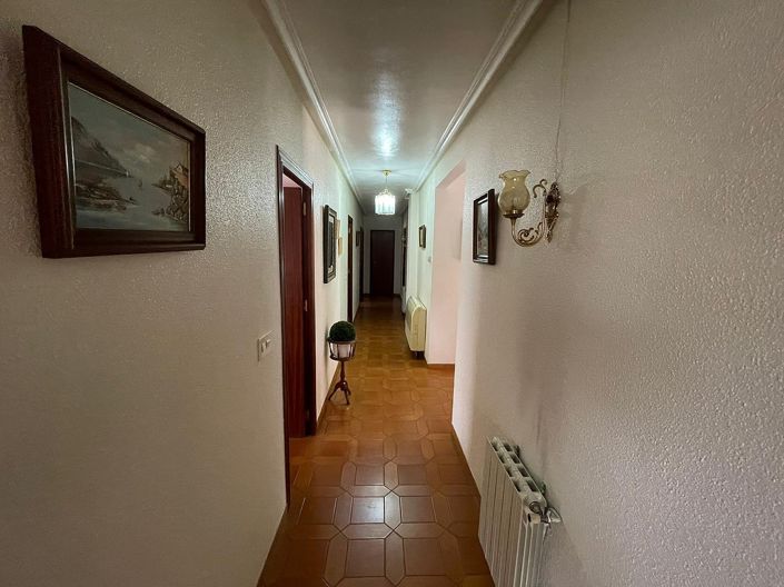 Image No.9-5 Bed Townhouse for sale