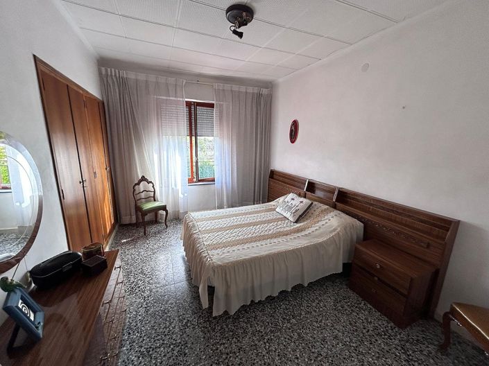 Image No.9-6 Bed Villa for sale