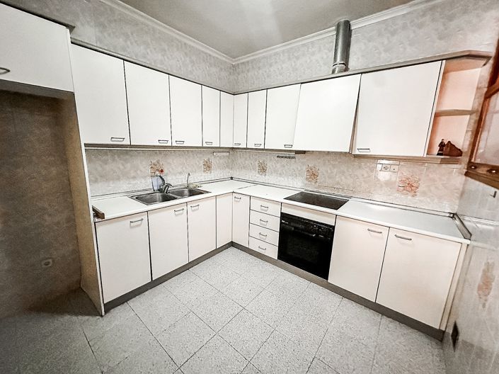 Image No.16-3 Bed Townhouse for sale