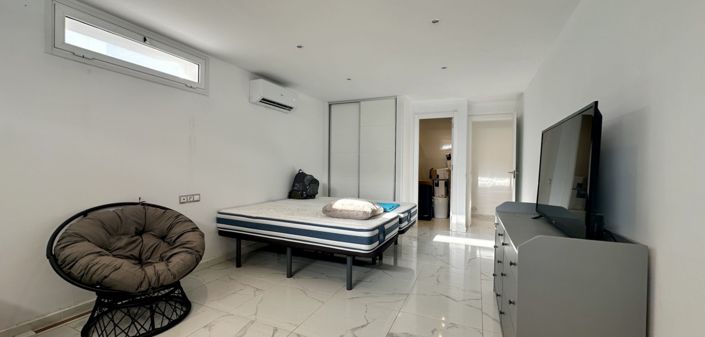 Image No.7-5 Bed Villa for sale