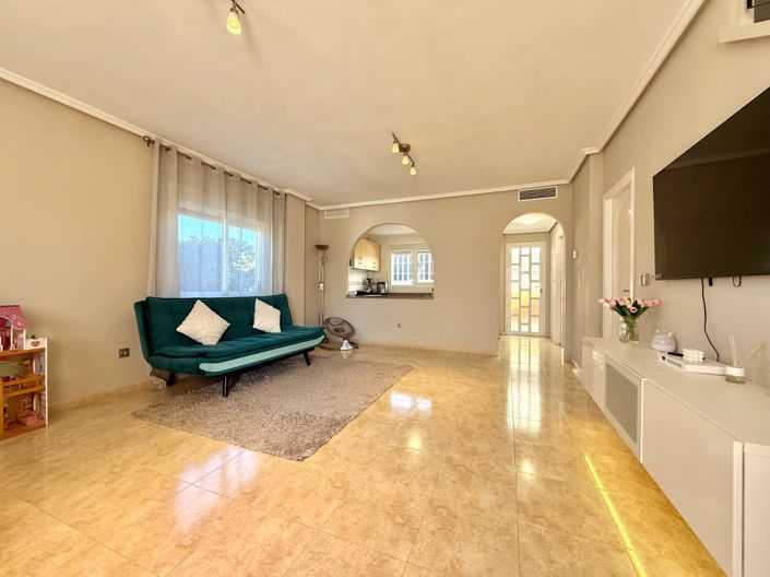 Image No.15-3 Bed Villa for sale