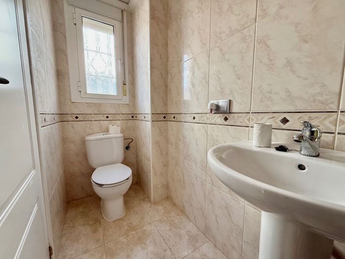 Image No.19-3 Bed Villa for sale