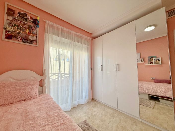 Image No.26-3 Bed Villa for sale