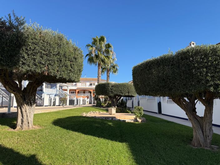 Image No.41-3 Bed Villa for sale