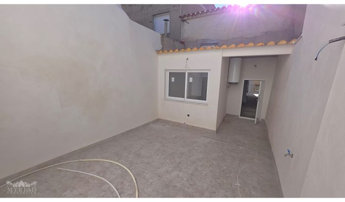 Image No.25-3 Bed Townhouse for sale