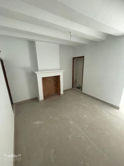 Image No.7-3 Bed Townhouse for sale