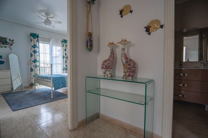 Image No.28-3 Bed Townhouse for sale