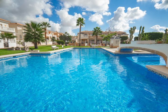 Image No.3-3 Bed Townhouse for sale