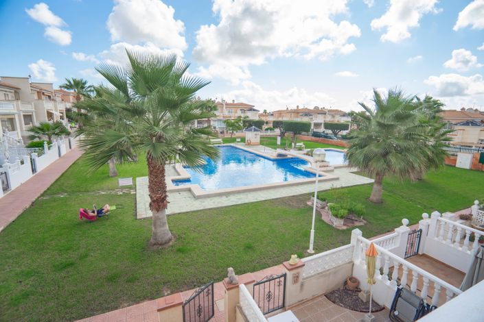 Image No.31-3 Bed Townhouse for sale