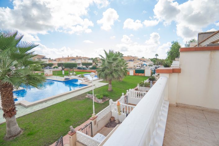 Image No.33-3 Bed Townhouse for sale