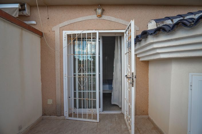 Image No.34-3 Bed Townhouse for sale