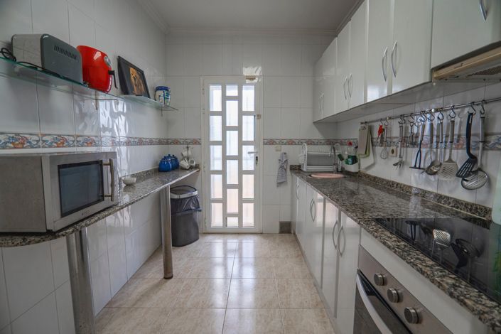 Image No.6-3 Bed Townhouse for sale