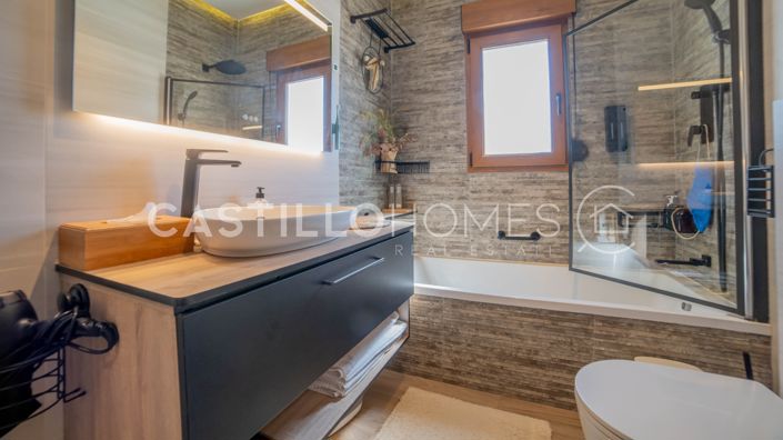 Image No.16-4 Bed Villa for sale