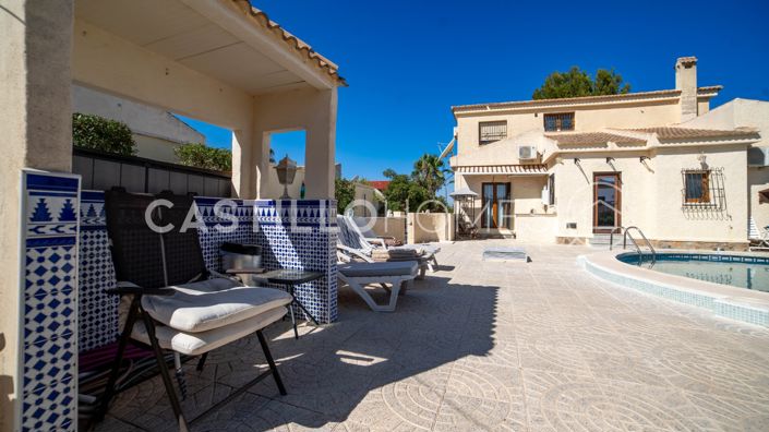 Image No.47-4 Bed Villa for sale