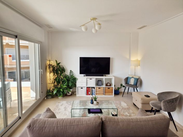 Image No.12-3 Bed Apartment for sale