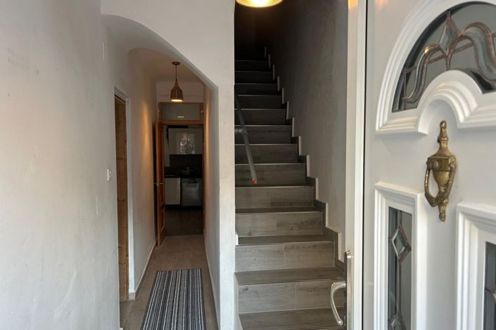 Image No.10-3 Bed Townhouse for sale