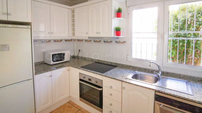 Image No.18-5 Bed Villa for sale