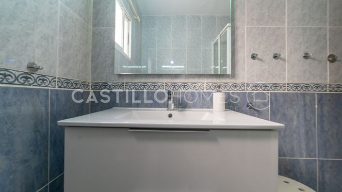 Image No.18-3 Bed Apartment for sale