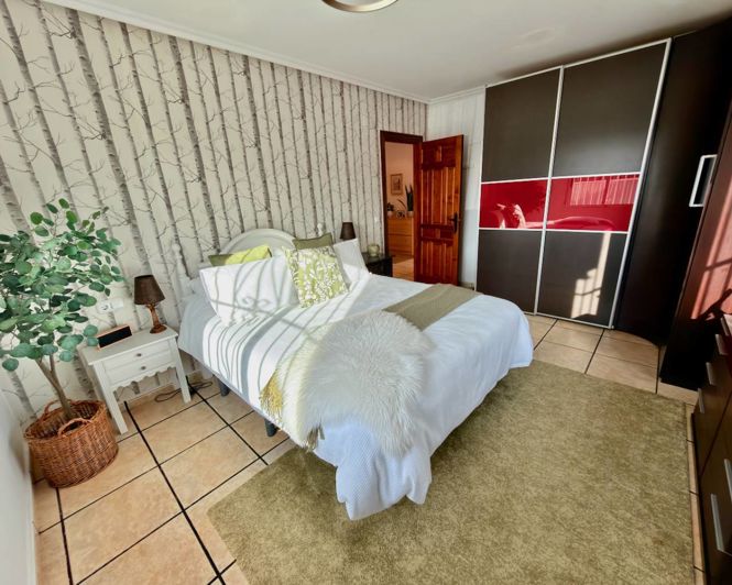 Image No.12-4 Bed Villa for sale