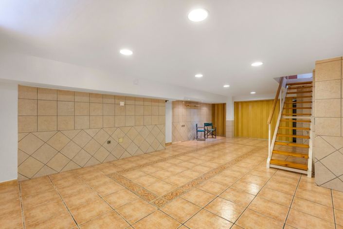 Image No.30-4 Bed Duplex for sale