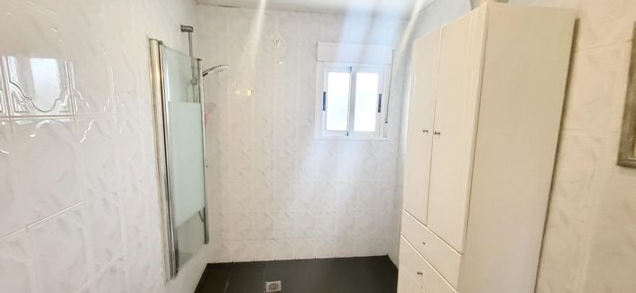 Image No.23-3 Bed Villa for sale