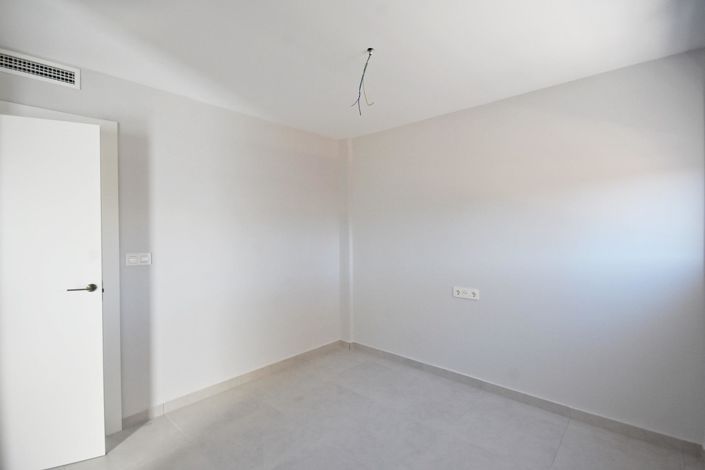 Image No.20-3 Bed Villa for sale