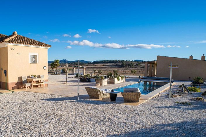 Image No.10-3 Bed Villa for sale