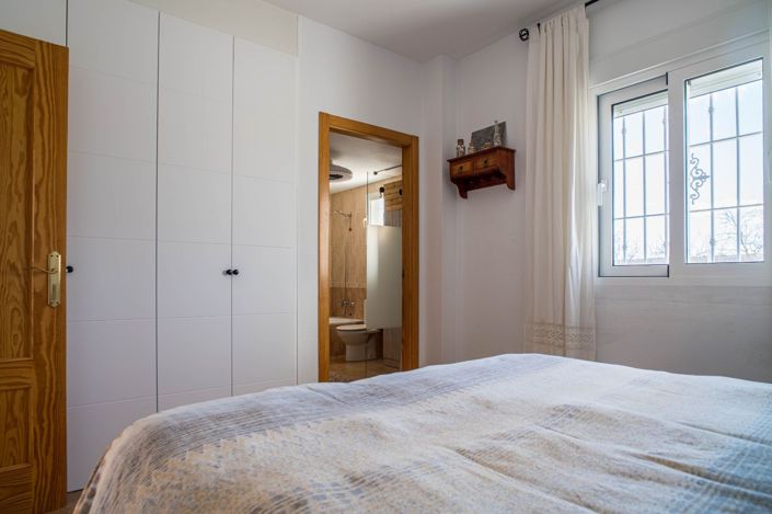 Image No.42-3 Bed Villa for sale