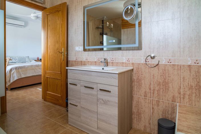 Image No.44-3 Bed Villa for sale