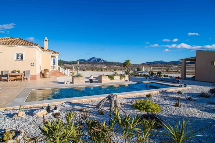 Image No.7-3 Bed Villa for sale