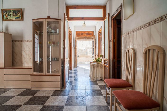 Image No.5-6 Bed Townhouse for sale