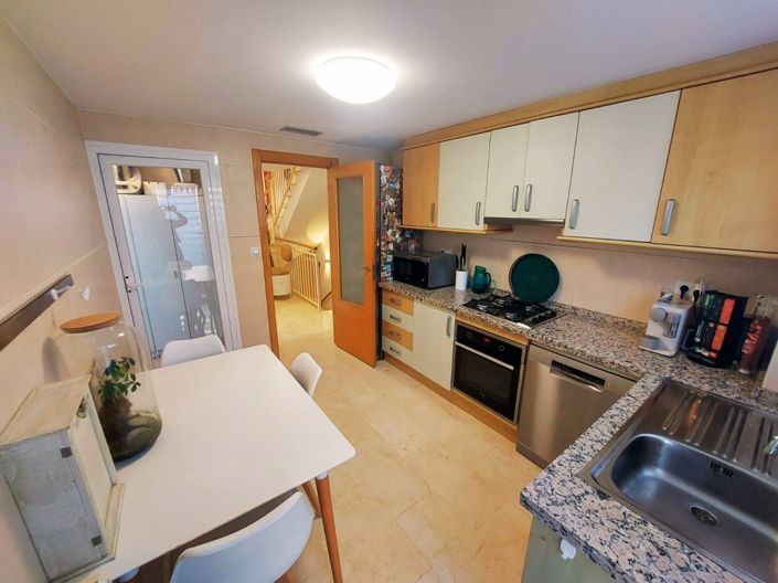 Image No.3-5 Bed Villa for sale