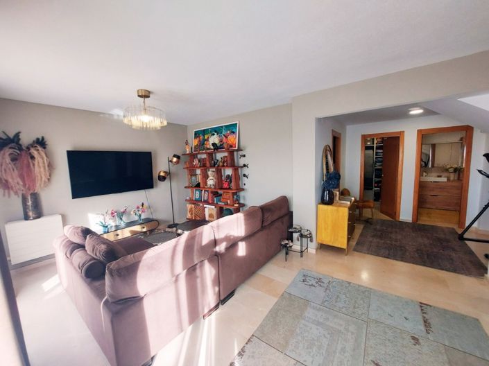 Image No.8-5 Bed Villa for sale