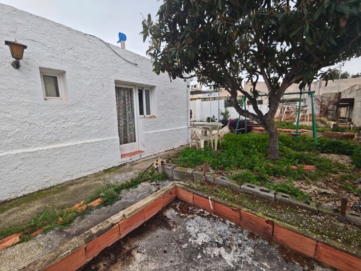 Image No.12-3 Bed Country House for sale