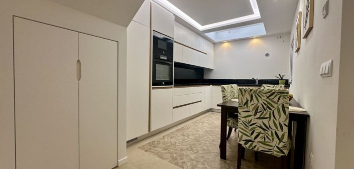 Image No.21-3 Bed Townhouse for sale