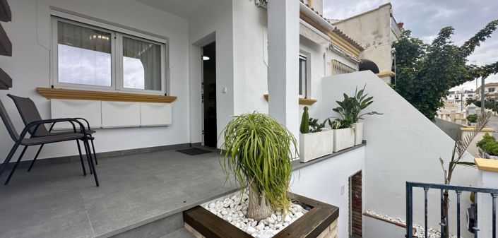 Image No.6-3 Bed Townhouse for sale